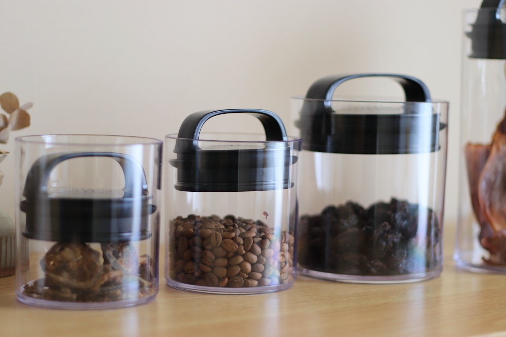 Prepara沛樂生活 EVAK密封儲物罐：5 種尺寸可堆疊，廚房收納好方便！99% 真空密封，防潮防霉、耐摔耐撞抗氧化～