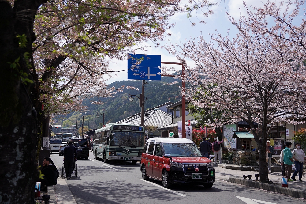 京都嵐山一日遊：嵐山大街必吃美食，必訪景點＆路線規劃！8 間美食一定要筆記～