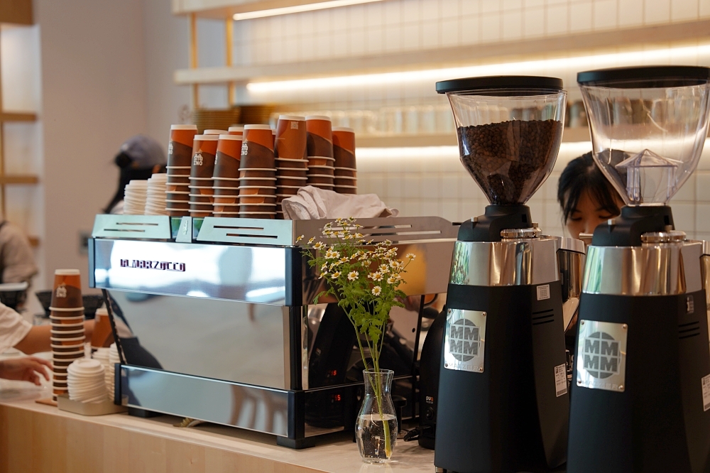 Onibus Coffee Taipei：東京人氣咖啡登台啦！不用坐飛機就喝得到中目黑精品咖啡，在台北大直 NOKE 忠泰樂生活呦～