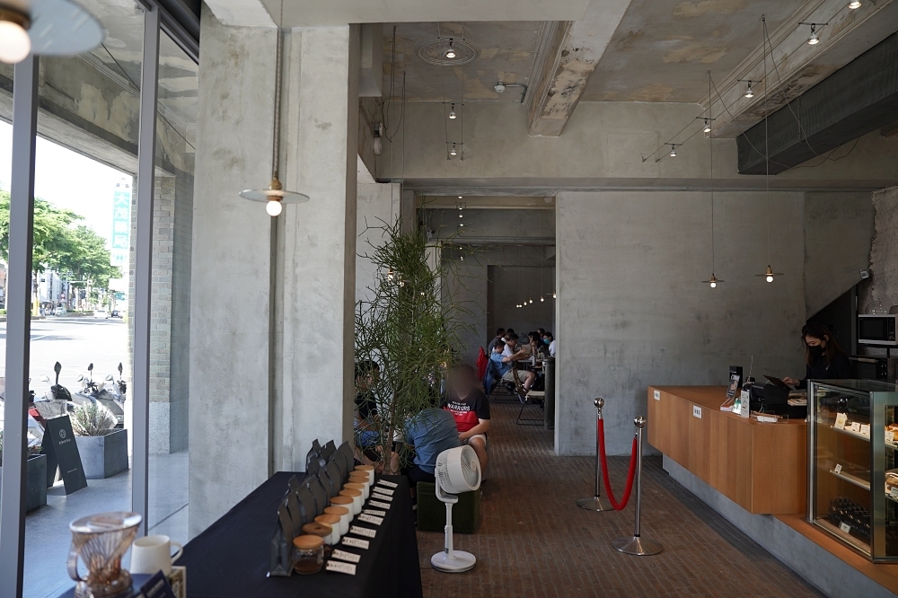 驛前大和咖啡館 Yamato Coffee：80年車站歷史旅社大變身，屏東市區最美咖啡店！