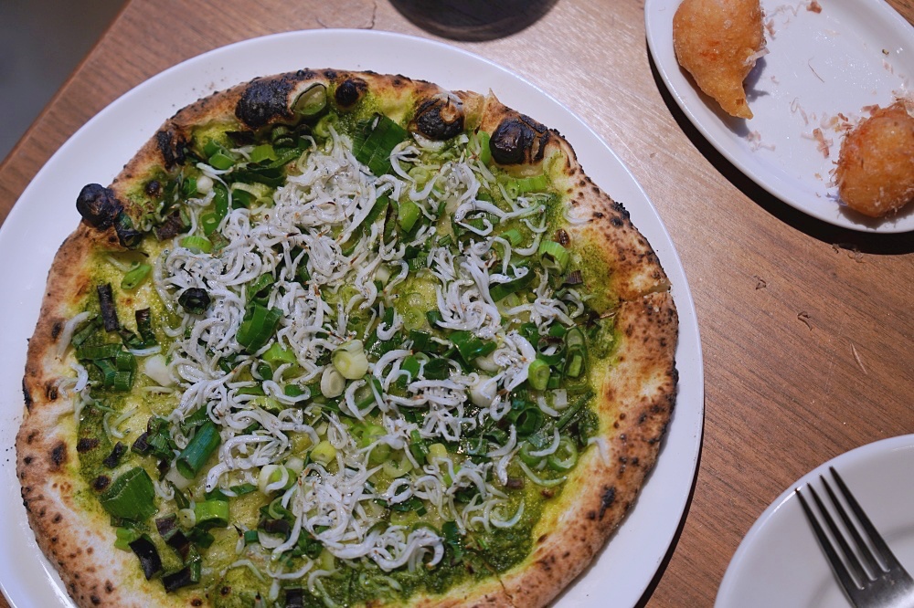 儘 MAMA：隱藏在京都邸宅裡的嵐山美食！不僅有好吃的窯烤披薩還有義大利麵等料理。
