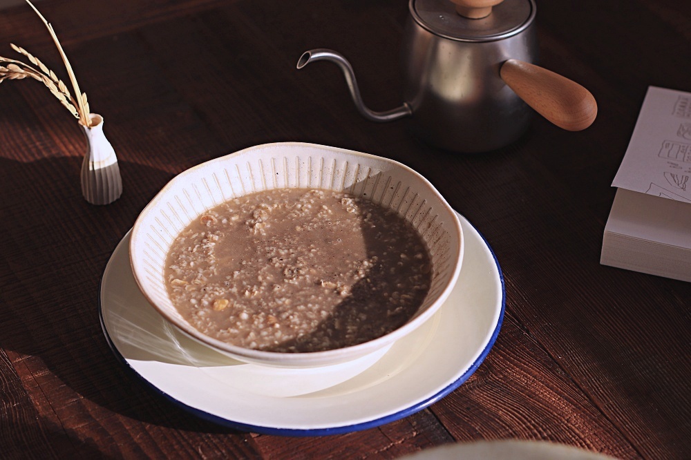 Granola House 宴麥森林輕燉燕麥粥：1分鐘即可享受一碗燉煮美味！熱量不到 200 大卡早餐吃、宵夜吃都可以～