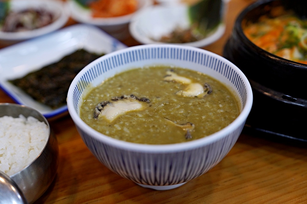 釜山西面美食｜濟州家海鮮粥：釜山必吃鮑魚粥快筆記！還有螃蟹鮑魚海鮮砂鍋好過癮！