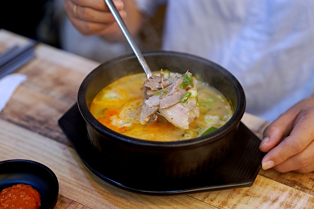 釜山西面必吃美食！秀英本家豬肉湯飯 24hr 營業，早餐宵夜來都吃得到～