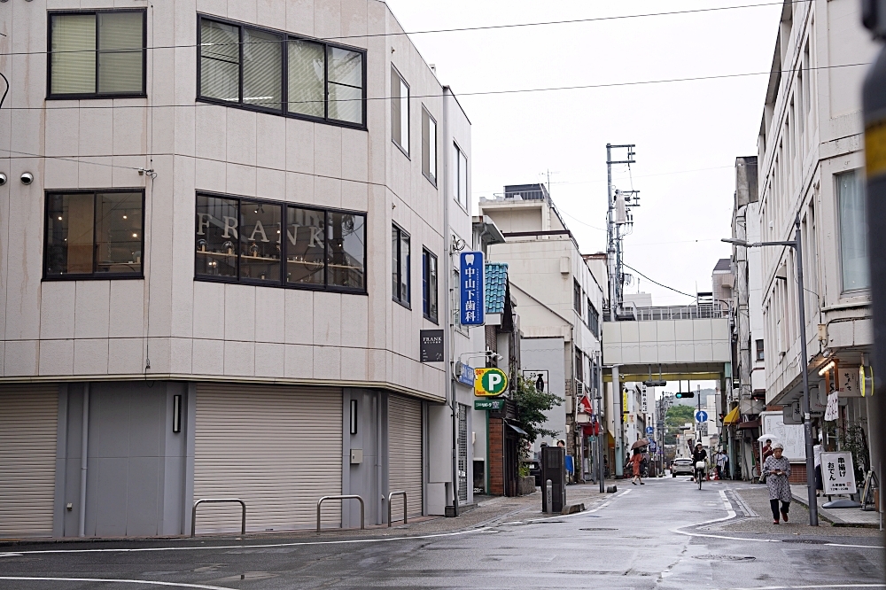 岡山表町商店街：雨天也不怕的雨遮景點！10 間美食小店一次筆記，米其林推薦麵酒一照庵必吃～