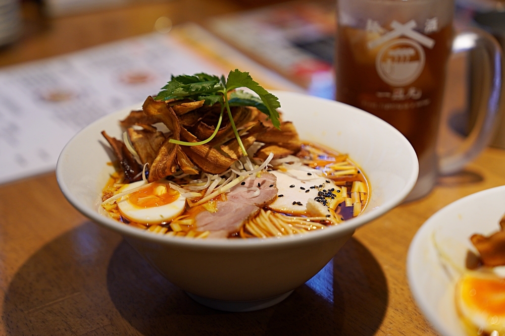 岡山表町商店街：雨天也不怕的雨遮景點！10 間美食小店一次筆記，米其林推薦麵酒一照庵必吃～