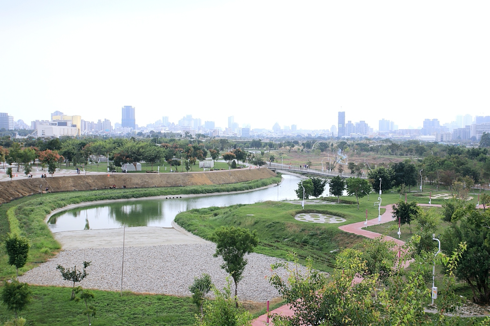 台中中央公園美食精選：5 間口袋名單快筆記！2025 台中燈會周邊美食一次看～
