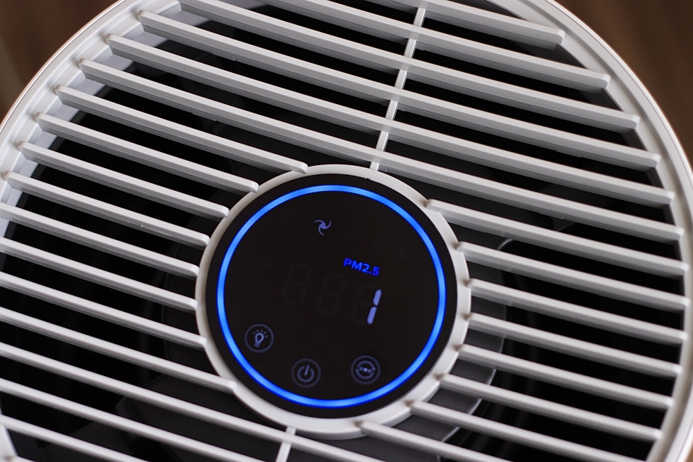 PHILIPS 飛利浦抗敏除甲醛空氣清淨機 AC0917/80 開箱:17坪內適用,過敏族&木傢俱控的必備好幫手! PHILIPS 飛利浦抗敏除甲醛空氣清淨機 AC0917/80 開箱:17坪內適用,過敏族&木傢俱控的必備好幫手!