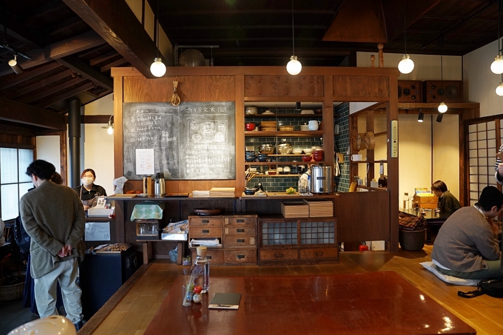 食堂 Kontsh 紺と種:會津若松美食!百年鈴國漆器店裡的蔬食定食,空間與食物都好棒 食堂 Kontsh 紺と種:會津若松美食!百年鈴國漆器店裡的蔬食定食,空間與食物都好棒