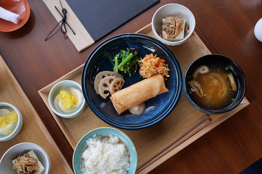 食堂 Kontsh 紺と種:會津若松美食!百年鈴國漆器店裡的蔬食定食,空間與食物都好棒 食堂 Kontsh 紺と種:會津若松美食!百年鈴國漆器店裡的蔬食定食,空間與食物都好棒