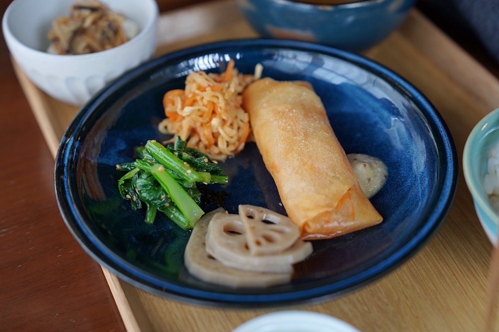 食堂 Kontsh 紺と種:會津若松美食!百年鈴國漆器店裡的蔬食定食,空間與食物都好棒 食堂 Kontsh 紺と種:會津若松美食!百年鈴國漆器店裡的蔬食定食,空間與食物都好棒