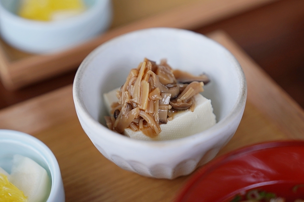 食堂 Kontsh 紺と種:會津若松美食!百年鈴國漆器店裡的蔬食定食,空間與食物都好棒 食堂 Kontsh 紺と種:會津若松美食!百年鈴國漆器店裡的蔬食定食,空間與食物都好棒