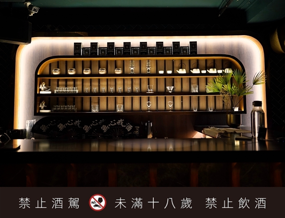 西門町餐酒館推薦 Echo Echo Bar：隱藏在無心戒酒互助會同溫層俱樂部 3F 全新空間！限定酒單好讓人喜歡～