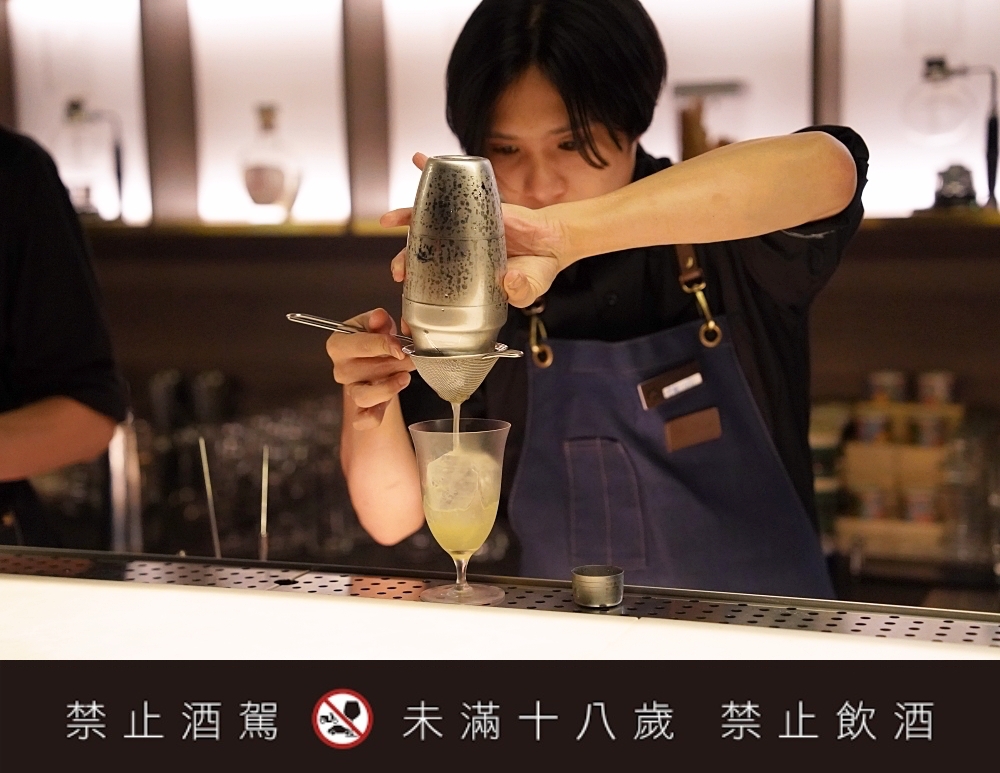 西門町餐酒館推薦 Echo Echo Bar：隱藏在無心戒酒互助會同溫層俱樂部 3F 全新空間！限定酒單好讓人喜歡～