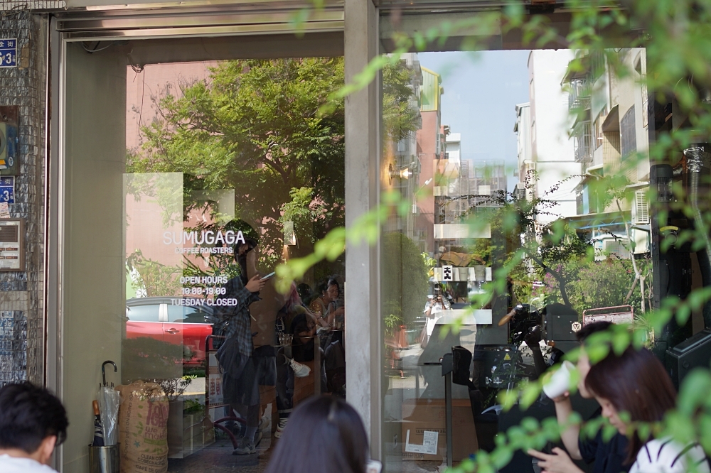 SUMUGAGA COFFEE ROASTERS：台中最具話題性咖啡店！一處極為低調卻很浪漫的咖啡空間。