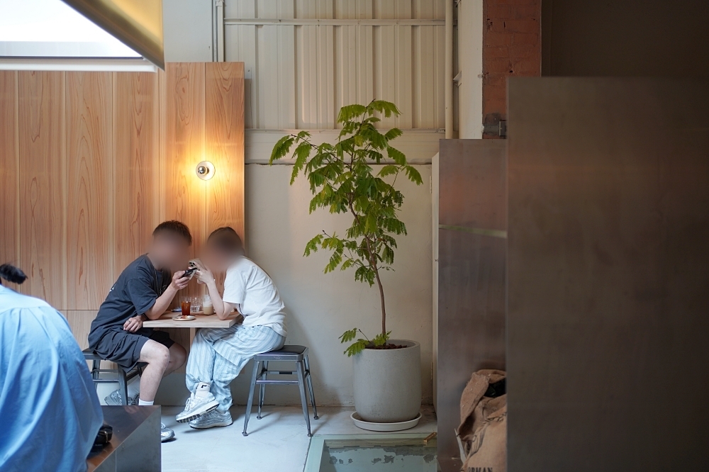 SUMUGAGA COFFEE ROASTERS：台中最具話題性咖啡店！一處極為低調卻很浪漫的咖啡空間。