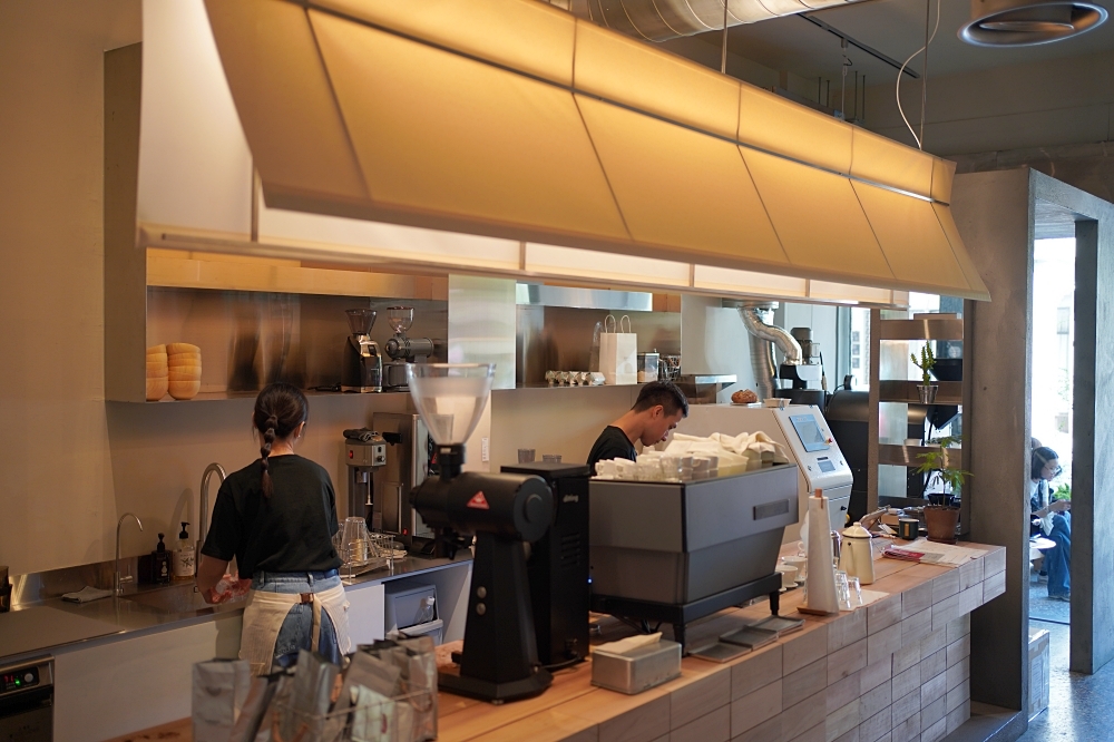 SUMUGAGA COFFEE ROASTERS：台中最具話題性咖啡店！一處極為低調卻很浪漫的咖啡空間。