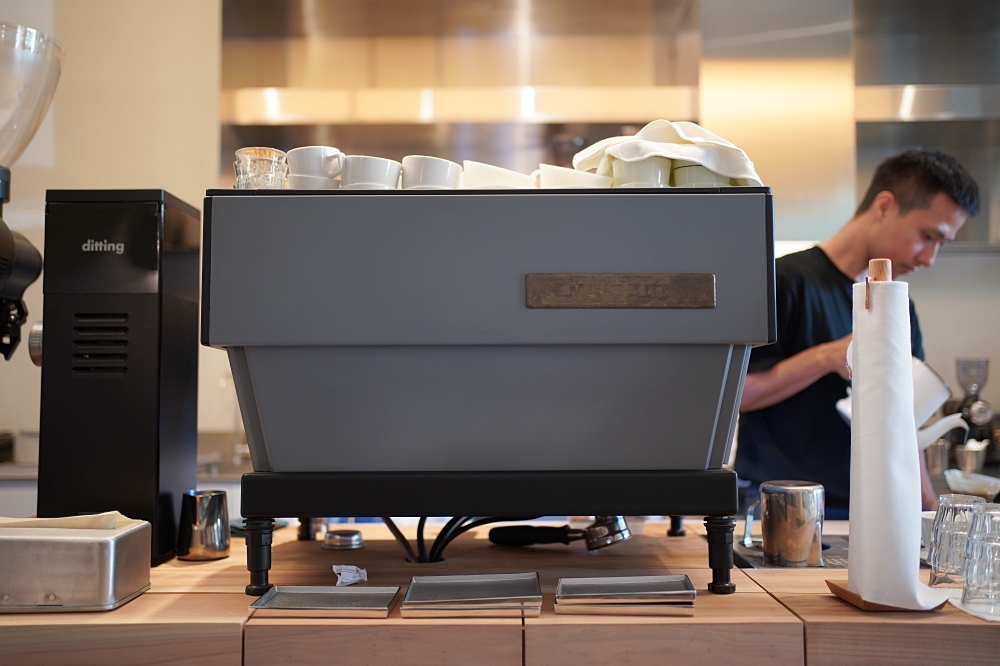SUMUGAGA COFFEE ROASTERS：台中最具話題性咖啡店！一處極為低調卻很浪漫的咖啡空間。
