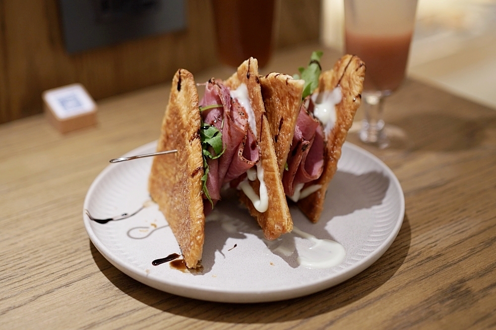 THE OAK LAB 81+：台中北屯咖啡鄰近好市多、捷運站，帥氣的露營風格好讓人喜歡！