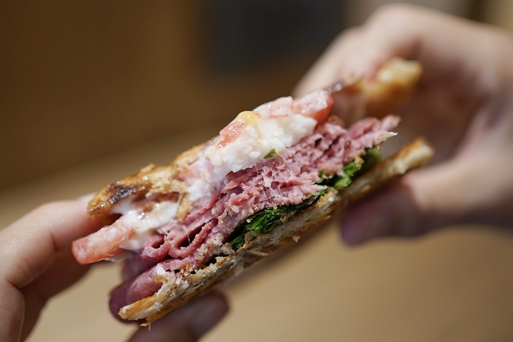 THE OAK LAB 81+：台中北屯咖啡鄰近好市多、捷運站，帥氣的露營風格好讓人喜歡！