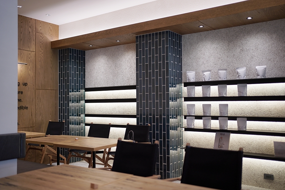 THE OAK LAB 81+：台中北屯咖啡鄰近好市多、捷運站，帥氣的露營風格好讓人喜歡！