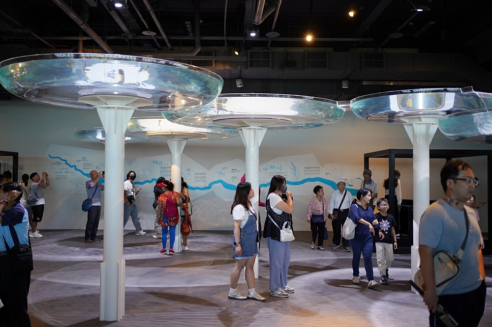 台中海洋館攻略：８大主題展區＆全台第二大水族箱！附周邊吃喝玩樂推薦