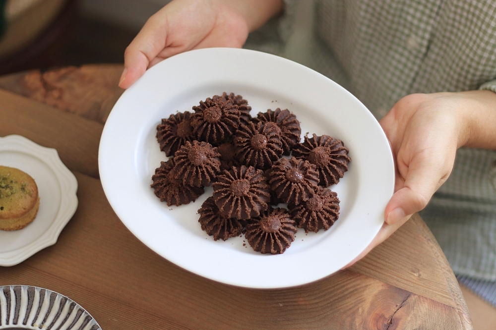 中秋送禮常溫禮盒推薦！『ミニ・耘菓』最懂我們要的剛剛好，7 款日法經典菓子分享