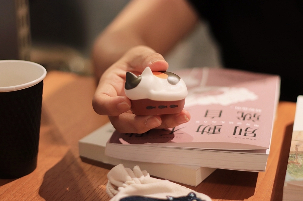 會喵喵叫的日本 radius NEKO 貓咪藍牙耳機!療癒睡姿好可愛,居然還會發出呼嚕聲~ 會喵喵叫的日本 radius NEKO 貓咪藍牙耳機!療癒睡姿好可愛,居然還會發出呼嚕聲~