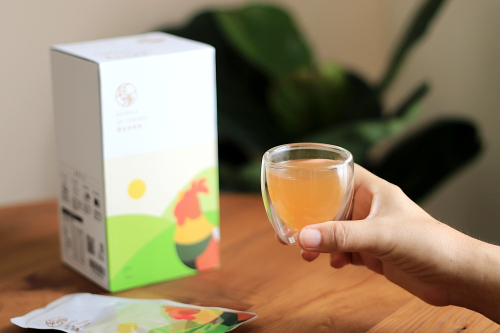 純煉滴雞精:適合全家人的 100% 古法滴煉萃取滴雞精!無添加、無腥味,常溫好保存。 純煉滴雞精:適合全家人的 100% 古法滴煉萃取滴雞精!無添加、無腥味,常溫好保存。