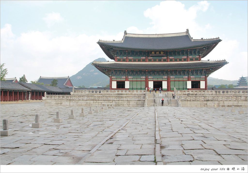 [韓國首爾] D2：六百多年的歷史：景福宮，五大宮闕中規模最大！走晃其中感受靜謐之美。